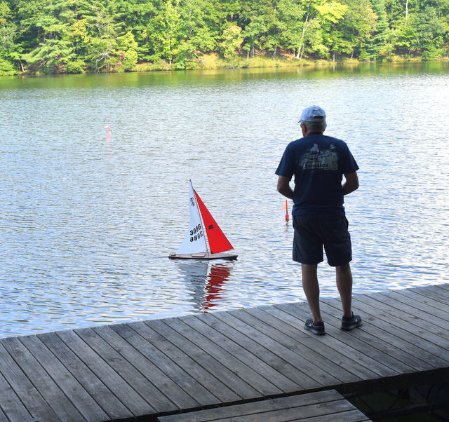 Fair weather, steady winds for Big Canoe"s model yacht club